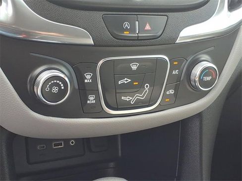 Used 2023 Chevrolet Equinox LS w/ LS Convenience Package image 41