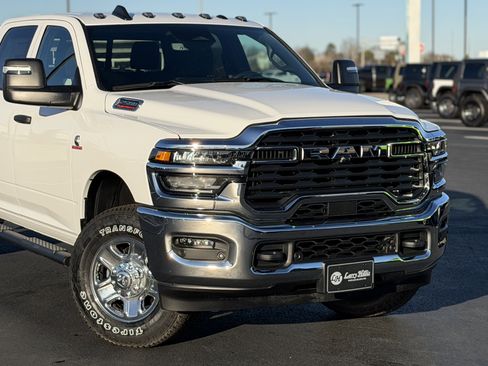 New 2026 RAM 2500 Tradesman AWD/4WD image 5