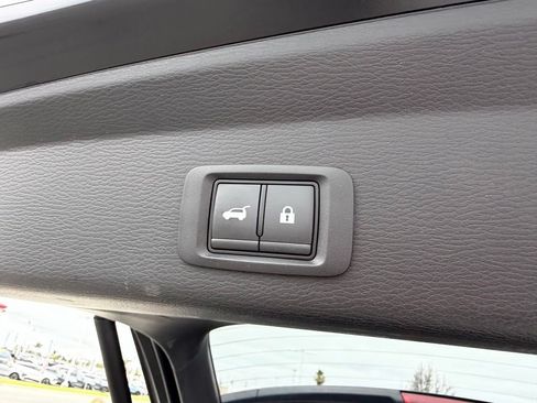 Used 2025 Mitsubishi Outlander SE FWD image 35