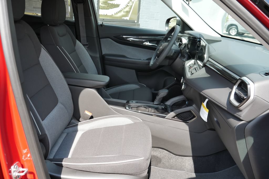 New 2026 Chevrolet TrailBlazer LS w/ LS Convenience Package FWD image 8
