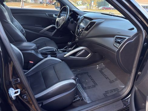 Used 2016 Hyundai Veloster Turbo w/ Option Group 04 image 16