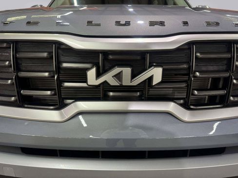 Used 2025 Kia Telluride S FWD image 11
