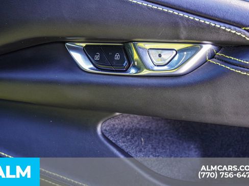 Used 2022 Chevrolet Corvette Stingray w/ Z51 Performance Package image 25