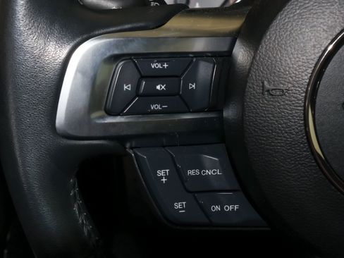 Used 2018 Ford Mustang GT Premium w/ GT Performance Package RWD image 31
