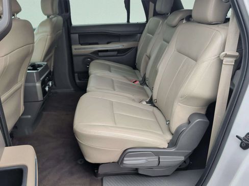 Used 2020 Ford Expedition Max XLT w/ Equipment Group 202A RWD image 31