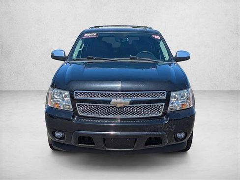 Used 2010 Chevrolet Suburban LTZ RWD image 2