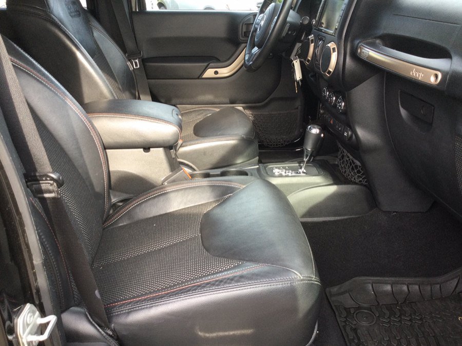 Used 2016 Jeep Wrangler Unlimited Sahara AWD/4WD image 22