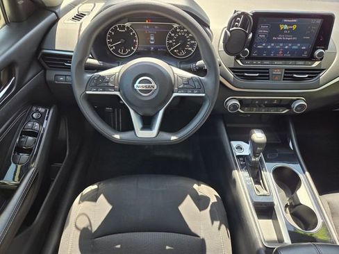 Used 2021 Nissan Altima 2.5 SV image 15