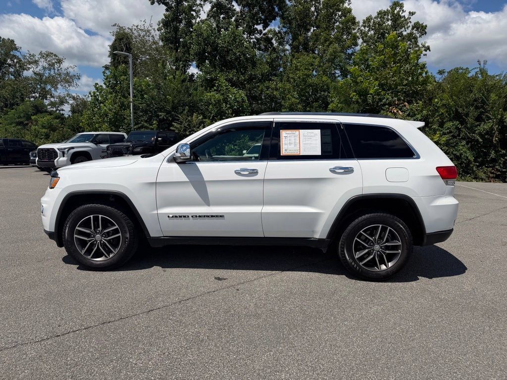 Certified 2017 Jeep Grand Cherokee Limited AWD/4WD image 2
