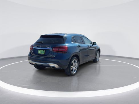 Used 2020 Mercedes-Benz GLA 250 4MATIC image 9