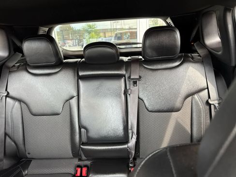 Used 2024 Jeep Compass Latitude image 22