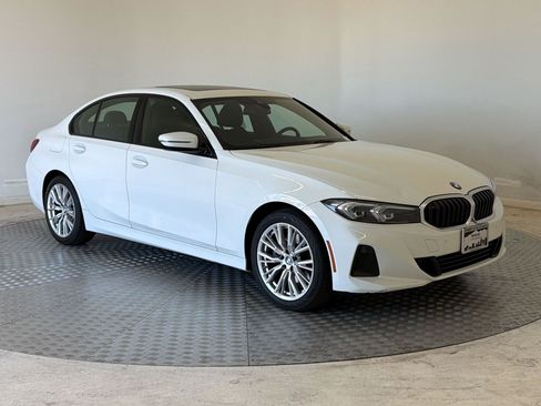 Certified 2023 BMW 330i xDrive Sedan w/ Convenience Package AWD/4WD image 7