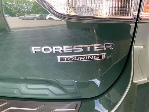 Used 2024 Subaru Forester Touring w/ POP Package 3 AWD/4WD image 18