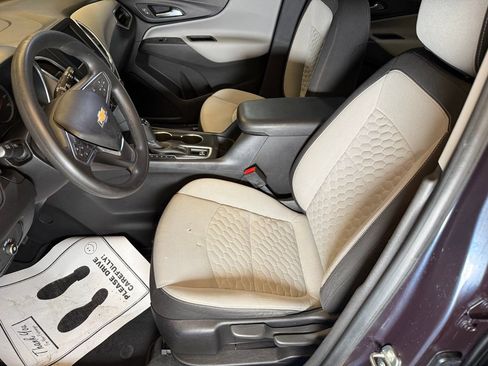 Used 2019 Chevrolet Equinox LS image 20
