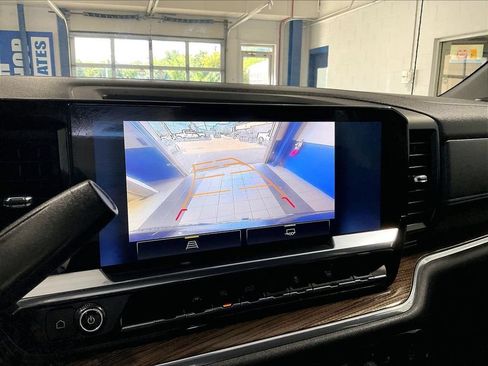 Used 2023 Chevrolet Silverado 1500 LT AWD/4WD image 16