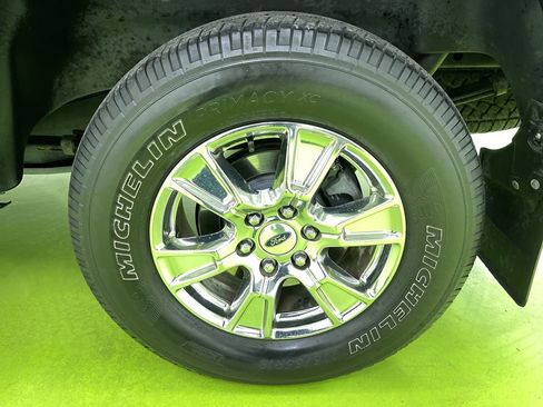 Used 2017 Ford F150 XLT w/ Equipment Group 302A Luxury image 15