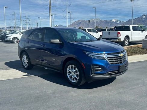 Used 2022 Chevrolet Equinox LS image 27