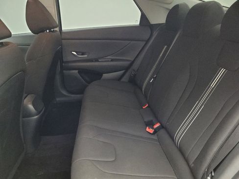 Used 2023 Hyundai Elantra SEL FWD image 18