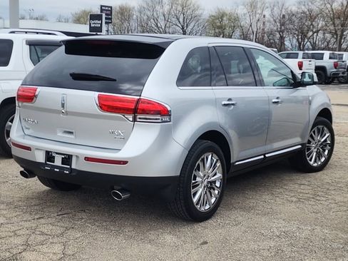 Used 2011 Lincoln MKX AWD w/ 102A Rapid Spec Order Code image 2