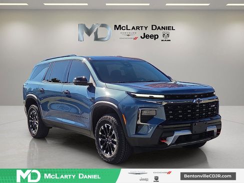 Used 2024 Chevrolet Traverse Z71 image 1