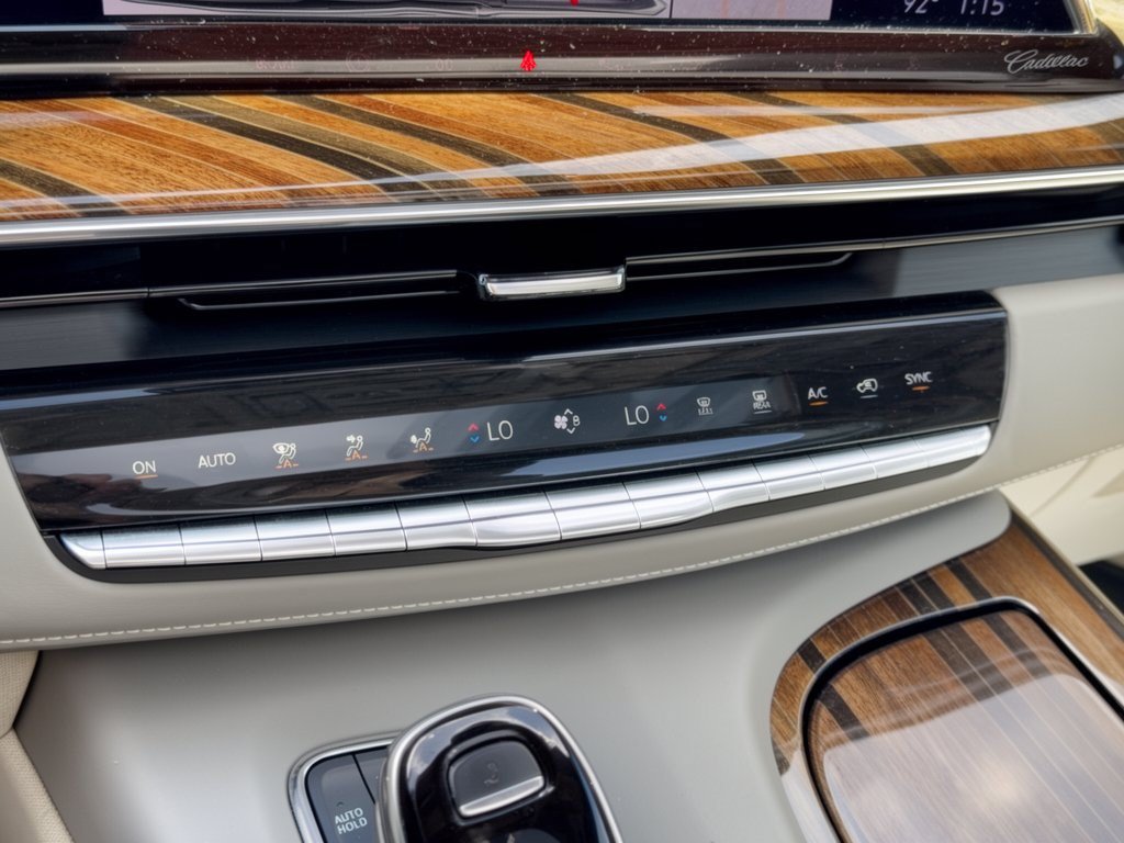 Used 2023 Cadillac Escalade Sport Platinum AWD/4WD image 22