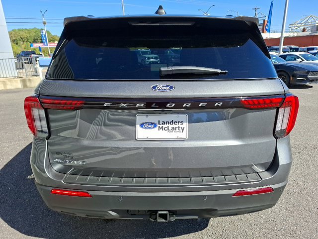 New 2027 Ford Explorer Active RWD image 4