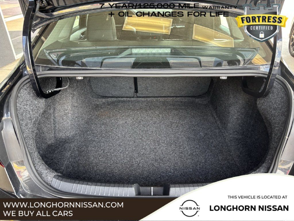 Used 2025 Volkswagen Jetta SE FWD image 27