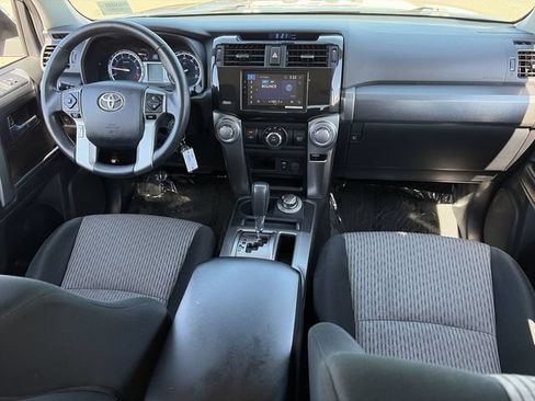 Used 2018 Toyota 4Runner SR5 AWD/4WD image 16