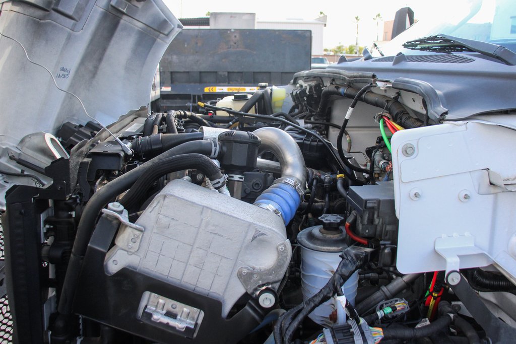 Used 2019 Ford F750 2WD Regular Cab Super Duty image 22