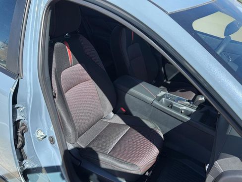 New 2026 Nissan Sentra SR FWD image 11