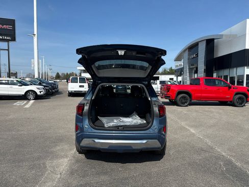 New 2026 GMC Terrain Denali w/ LPO, Black Badging Package image 11