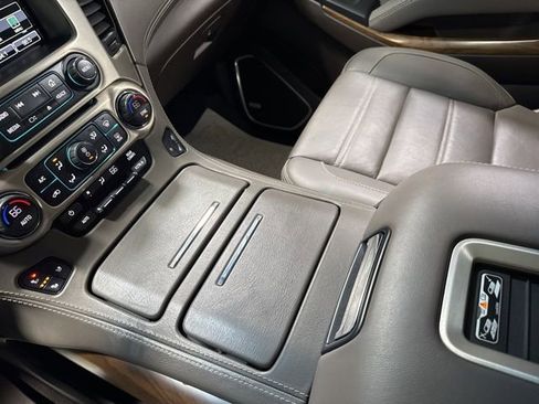 Used 2020 GMC Yukon Denali w/ Denali Ultimate Package AWD/4WD image 25