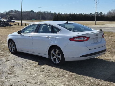 Used 2015 Ford Fusion SE w/ Equipment Group 201A image 7