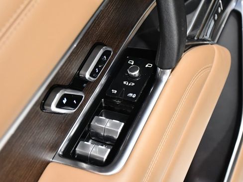 Used 2023 Land Rover Range Rover Autobiography AWD/4WD image 18