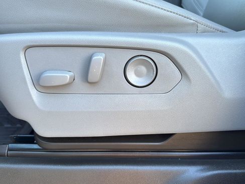 Used 2026 Chevrolet Silverado 1500 LTZ image 10