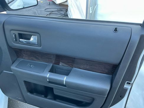 Used 2019 Ford Flex Limited image 16