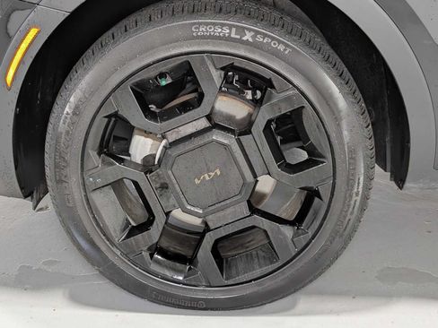 Certified 2025 Kia Sorento X-Line EX AWD/4WD image 3