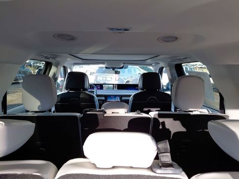 New 2026 Lincoln Navigator L Reserve w/ Jet Appearance Package image 33