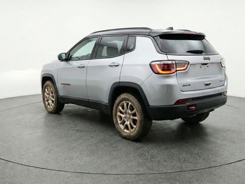 Used 2025 Jeep Compass Trailhawk AWD/4WD image 6