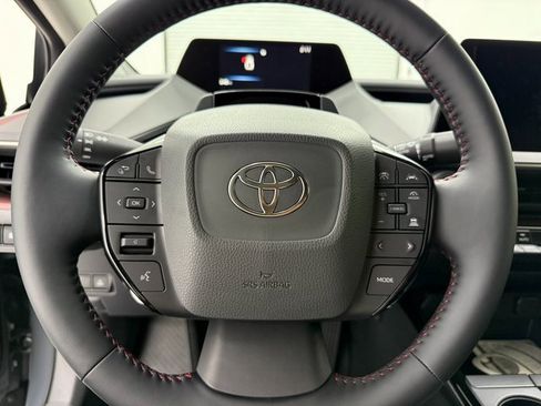 New 2026 Toyota Prius SE image 9
