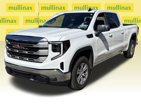 Used 2024 GMC Sierra 1500 SLE w/ Preferred Package image 12
