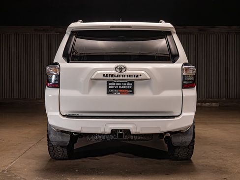 Used 2021 Toyota 4Runner SR5 AWD/4WD image 6
