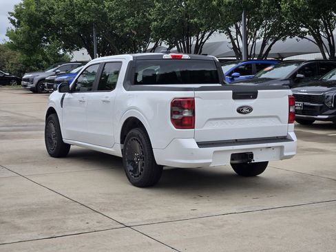 Used 2025 Ford Maverick Lobo AWD/4WD image 3