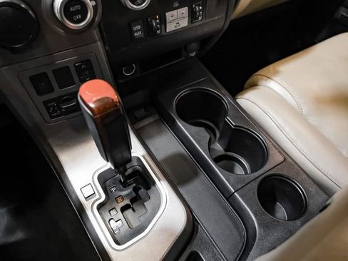 Used 2015 Toyota Sequoia Platinum image 30