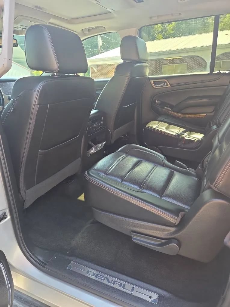 Used 2017 GMC Yukon XL Denali w/ Open Road Package AWD/4WD image 12