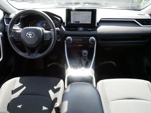 Certified 2025 Toyota RAV4 XLE AWD/4WD image 10