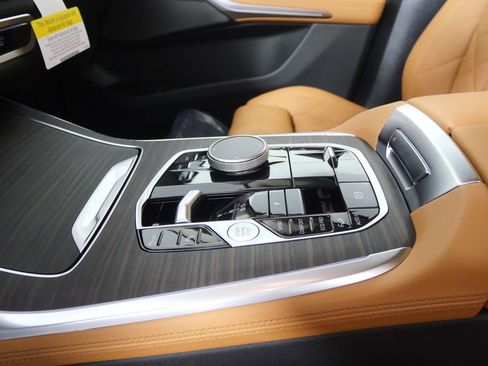 Used 2026 BMW X7 xDrive40i image 23