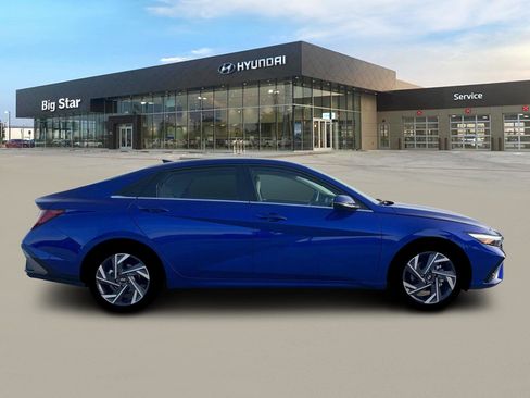 New 2026 Hyundai Elantra Limited image 9