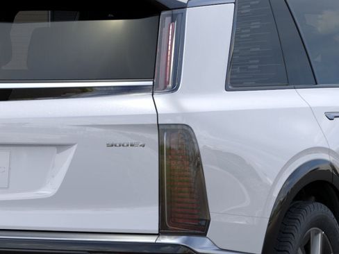 New 2026 Cadillac Vistiq Luxury AWD/4WD image 11
