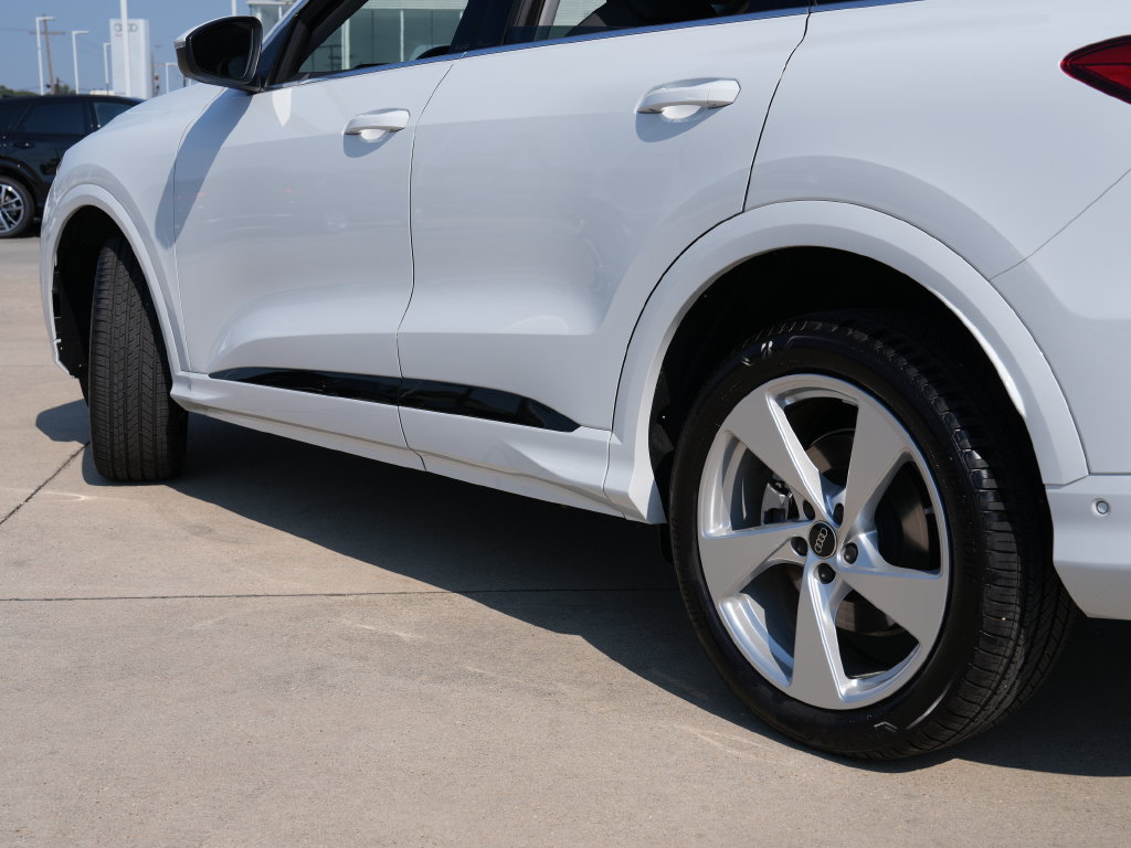 Used 2025 Audi Q5 Premium Plus AWD/4WD image 12